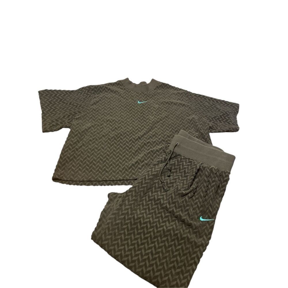 Nike Brown Track Pants & Joggers Set